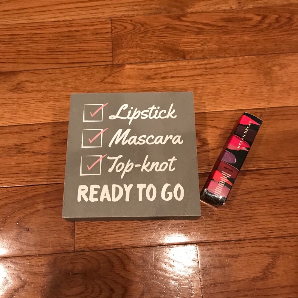 Urban Decay Vice liquid lipstick and makeup sign